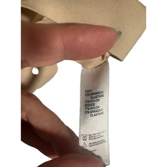 Spanx Beige Crew Neck Stretch Nylon Blend Athletic Slimming Tank Top Women Sz M - Picture 7 of 7